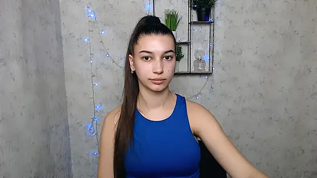 Snapshot of KarolinaRosse_ chatting on 10, 3, 2025 KarolinaRosse online show from 10, 3, 2025