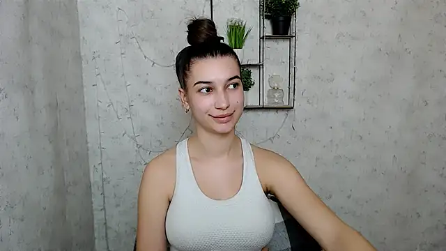 Snapshot of KarolinaRosse_ chatting on 15, 3, 2025 KarolinaRosse online show from 15, 3, 2025