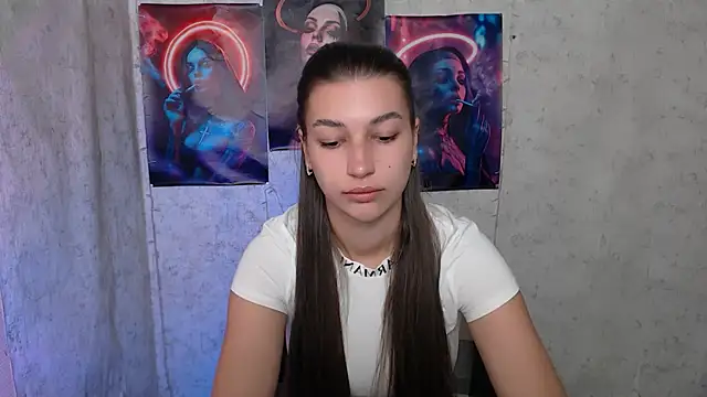 Snapshot of KarolinaRosse_ chatting on 23, 9, 2025 KarolinaRosse online show from 23, 9, 2025