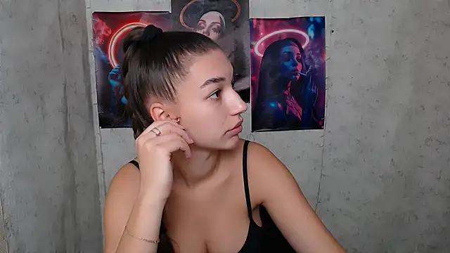 Snapshot of KarolinaRosse_ chatting on 26, 9, 2025 KarolinaRosse online show from 26, 9, 2025