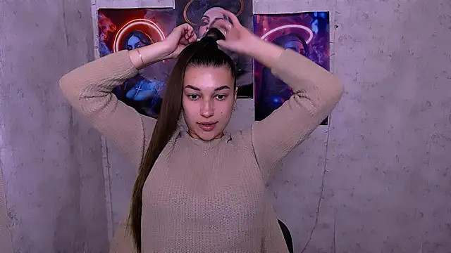 Snapshot of KarolinaRosse_ chatting on 6, 10, 2025 KarolinaRosse online show from 6, 10, 2025