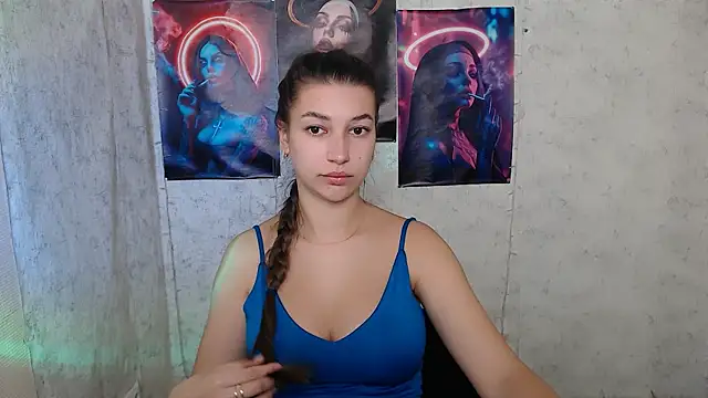 Snapshot of KarolinaRosse_ chatting on 13, 10, 2025 KarolinaRosse online show from 13, 10, 2025