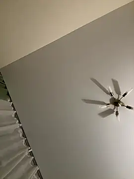 Sweet Khalifa  online show from 9, 11, 2025