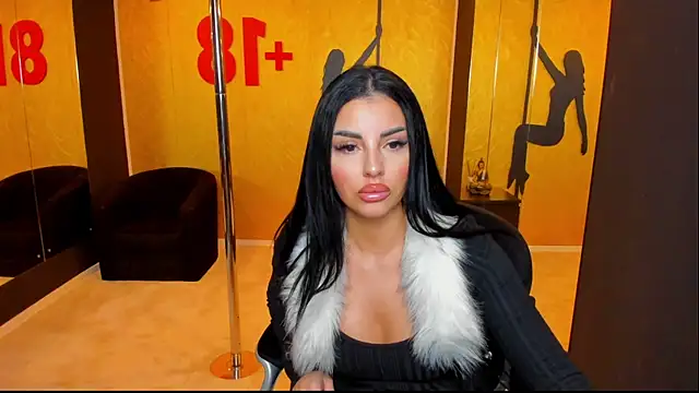 Snapshot of anemarieejolie chatting on 18, 1, 2025 anemarieejolie online show from 18, 1, 2025