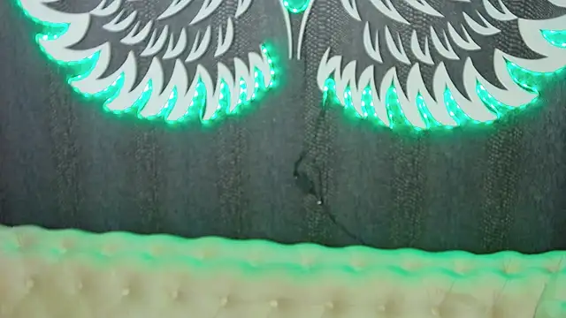 Snapshot of anemarieejolie chatting on 15, 2, 2025 anemarieejolie online show from 15, 2, 2025