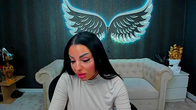 Snapshot of anemarieejolie chatting on 22, 3, 2025 anemarieejolie online show from 22, 3, 2025