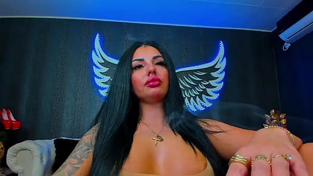 Snapshot of anemarieejolie chatting on 4, 12, 2025 anemarieejolie online show from 4, 12, 2025