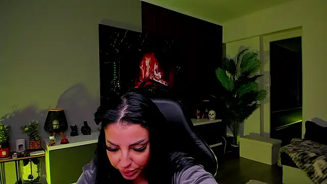 Snapshot of anemarieejolie chatting on 16, 2, 2026 anemarieejolie online show from 16, 2, 2026