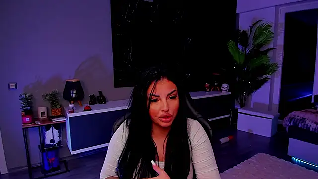 Snapshot of anemarieejolie chatting on 28, 2, 2026 anemarieejolie online show from 28, 2, 2026