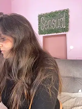 PoliBenett  online show from 6, 1, 2025