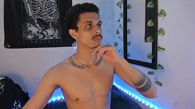 Snapshot of Aroonn_b chatting on 3, 12, 2024 Aroonn b online show from 3, 12, 2024