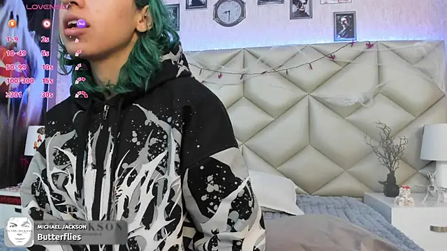 Im gaia online show from 11, 10, 2025