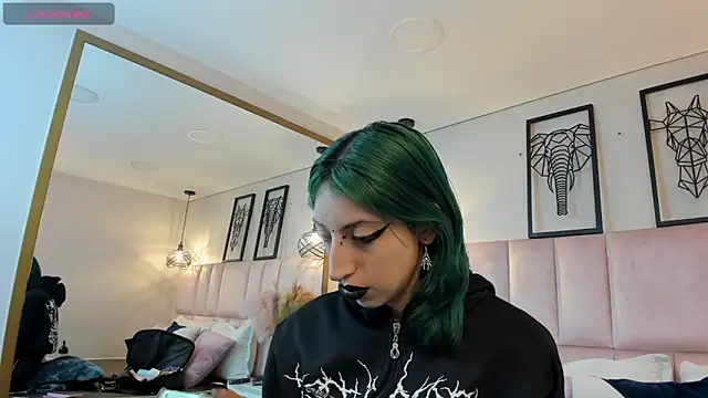 Im gaia online show from 30, 11, 2025