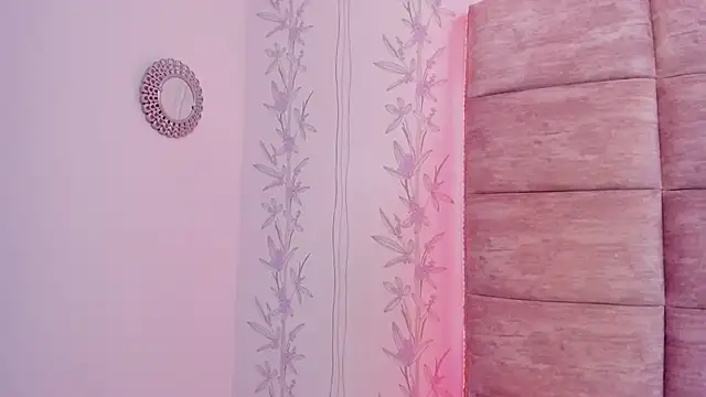 Snapshot of HazelMoret chatting on 10, 2, 2025 HazelMoret online show from 10, 2, 2025