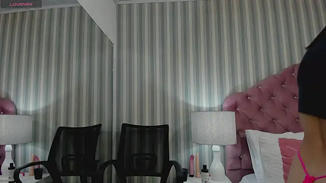 Snapshot of HazelMoret chatting on 6, 3, 2025 HazelMoret online show from 6, 3, 2025