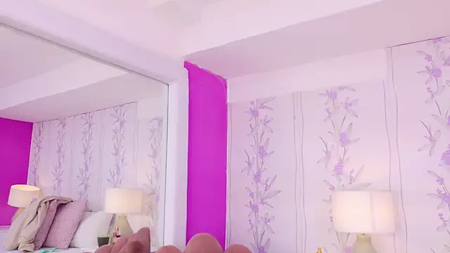 Snapshot of HazelMoret chatting on 3, 10, 2025 HazelMoret online show from 3, 10, 2025