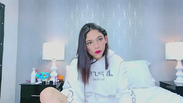 Snapshot of HazelMoret chatting on 8, 2, 2026 HazelMoret online show from 8, 2, 2026