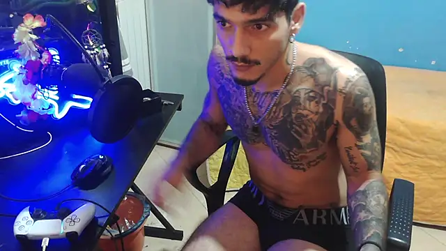 Snapshot of Badboyi1997 chatting on 21, 10, 2025 Badboyi1997 online show from 21, 10, 2025