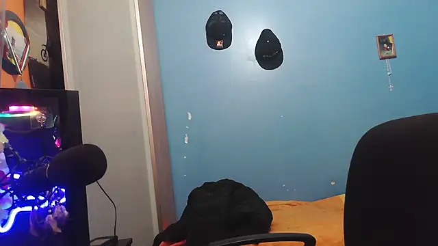 Snapshot of Badboyi1997 chatting on 5, 12, 2025 Badboyi1997 online show from 5, 12, 2025