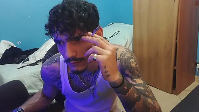 Snapshot of Badboyi1997 chatting on 13, 2, 2026 Badboyi1997 online show from 13, 2, 2026