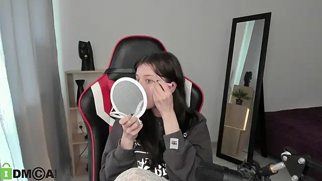 Este Glen online show from 13, 3, 2025