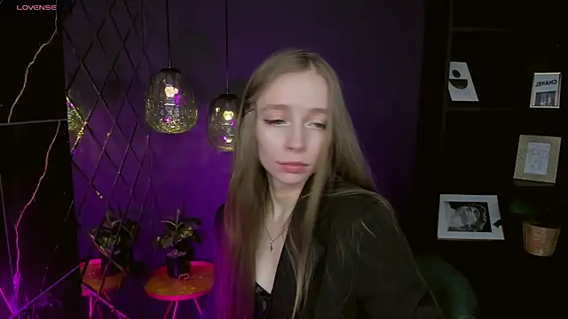 OliviaGentle online show from 16, 12, 2024