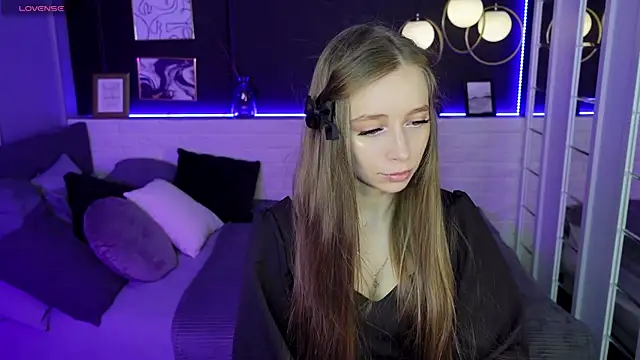 OliviaGentle online show from 1, 2, 2025