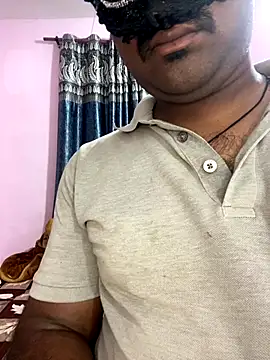 Snapshot of mickey_love chatting on 1, 11, 2025 mickey love online show from 1, 11, 2025