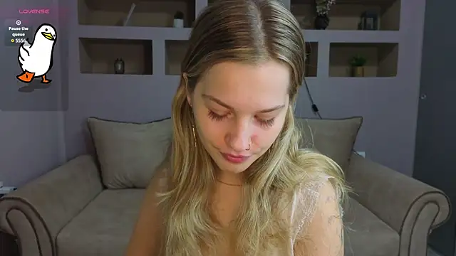 LinaCristonsen online show from 16, 11, 2025