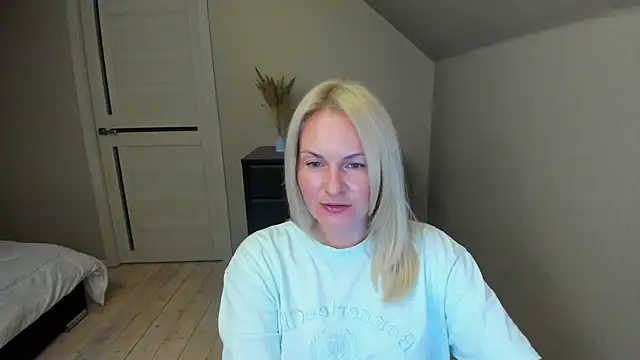 Alicee Gracee online show from 12, 10, 2025