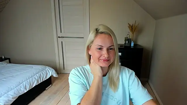 Alicee Gracee online show from 30, 10, 2025