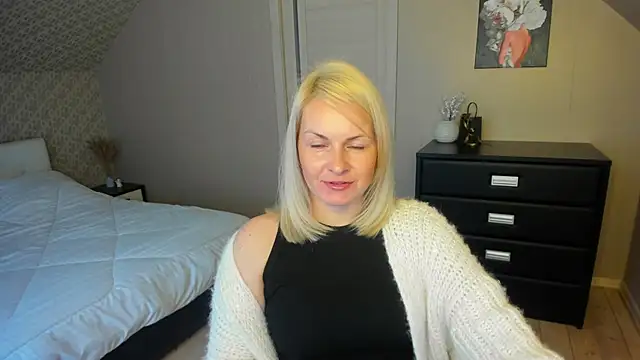 Alicee Gracee online show from 28, 11, 2025