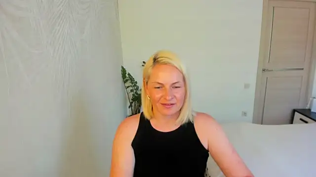 Snapshot of Alicee_Gracee chatting on 24, 6, 2026 Alicee Gracee online show from 24, 6, 2026
