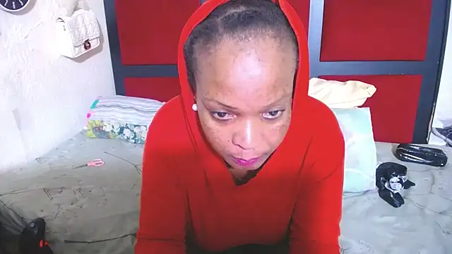 MaximTease24 online show from 26, 4, 2026