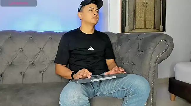 Lucii fer  online show from 17, 2, 2025