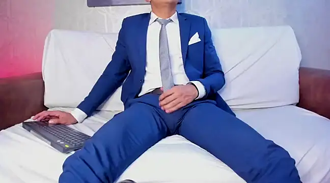 Lucii fer  online show from 8, 3, 2025