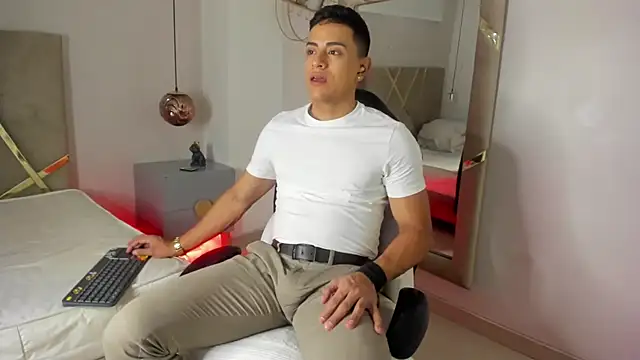 Lucii fer  online show from 1, 12, 2025