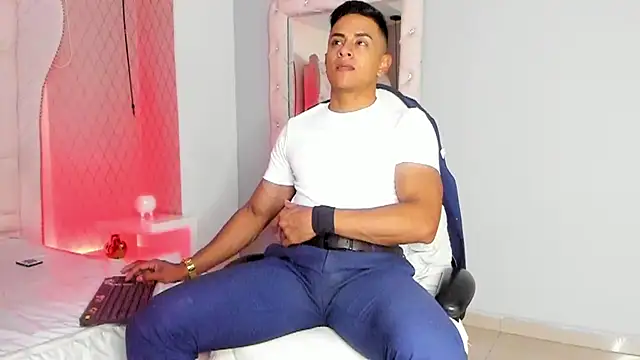 Snapshot of Lucii_fer_ chatting on 12, 2, 2026 Lucii fer online show from 12, 2, 2026