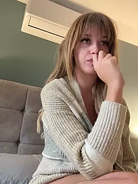 Snapshot of LustfulLuna_ chatting on 9, 12, 2024 LustfulLuna online show from 9, 12, 2024