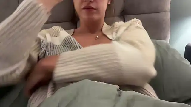 Snapshot of LustfulLuna_ chatting on 14, 1, 2025 LustfulLuna online show from 14, 1, 2025