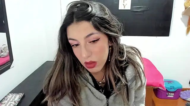 Snapshot of queen-natty chatting on 31, 1, 2025 queen-natty online show from 31, 1, 2025