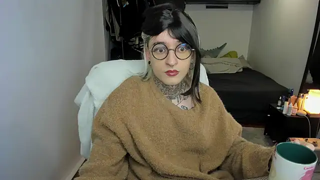 Snapshot of ShiiraVelkor chatting on 22, 10, 2025 ShiiraVelkor online show from 22, 10, 2025