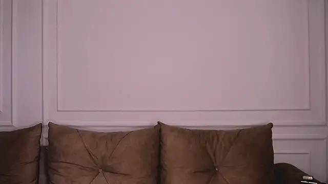 Snapshot of UrsuKing chatting on 5, 1, 2025 UrsuKing online show from 5, 1, 2025