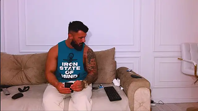 Snapshot of UrsuKing chatting on 18, 1, 2025 UrsuKing online show from 18, 1, 2025