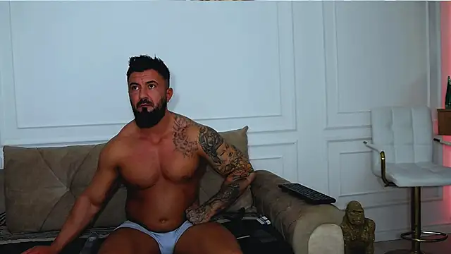 Snapshot of UrsuKing chatting on 13, 2, 2025 UrsuKing online show from 13, 2, 2025