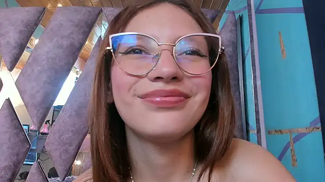 LARICSABLUE online show from 12, 3, 2025