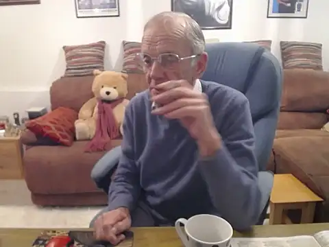 Snapshot of Ferret7777 chatting on 28, 10, 2025 Ferret7777 online show from 28, 10, 2025