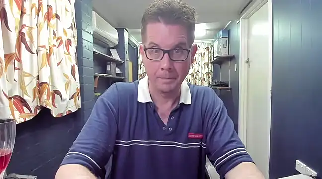 Snapshot of tilobinder chatting on 15, 12, 2024 tilobinder online show from 15, 12, 2024