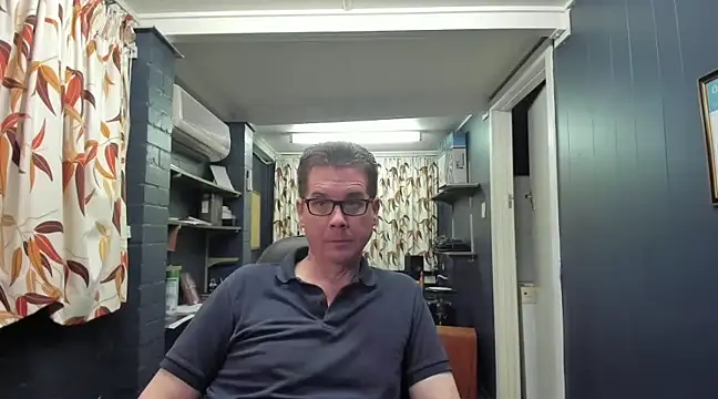 Snapshot of tilobinder chatting on 13, 1, 2025 tilobinder online show from 13, 1, 2025