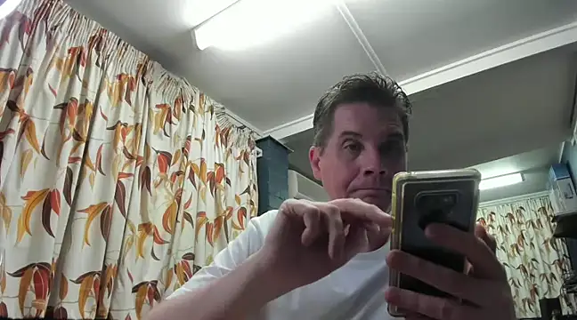 Snapshot of tilobinder chatting on 19, 1, 2025 tilobinder online show from 19, 1, 2025